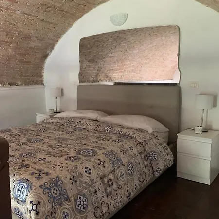 La Bracceschina Apartment *